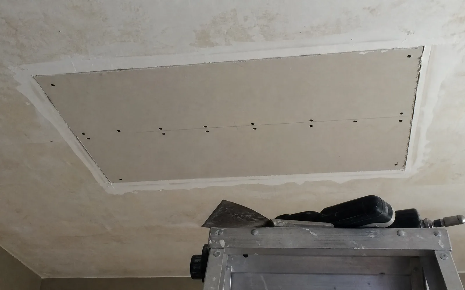 Ceiling Drywall and Water Stain Repair in Austin, TX