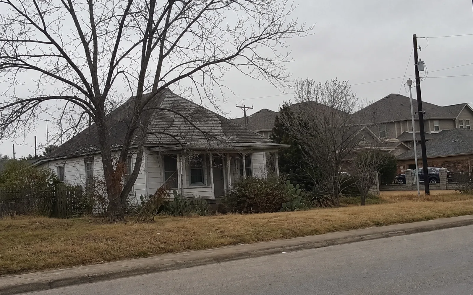 Popcorn ceiling removal on a house in Manor, TX