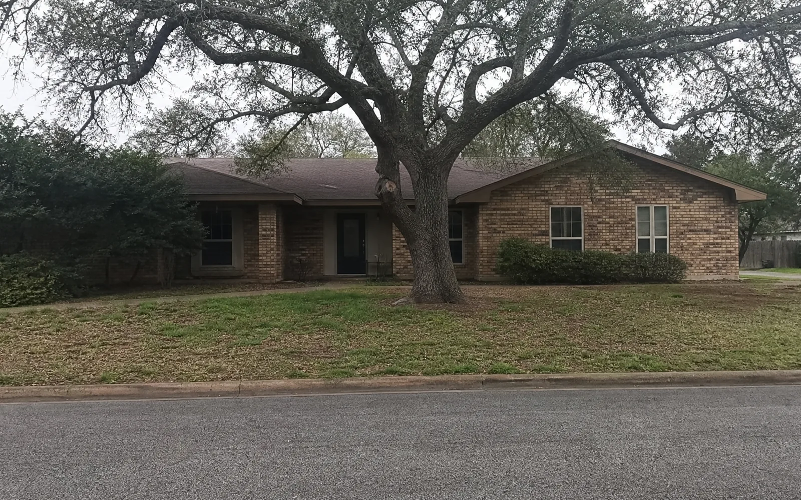 Popcorn ceiling removal on a house in Round Rock, TX
